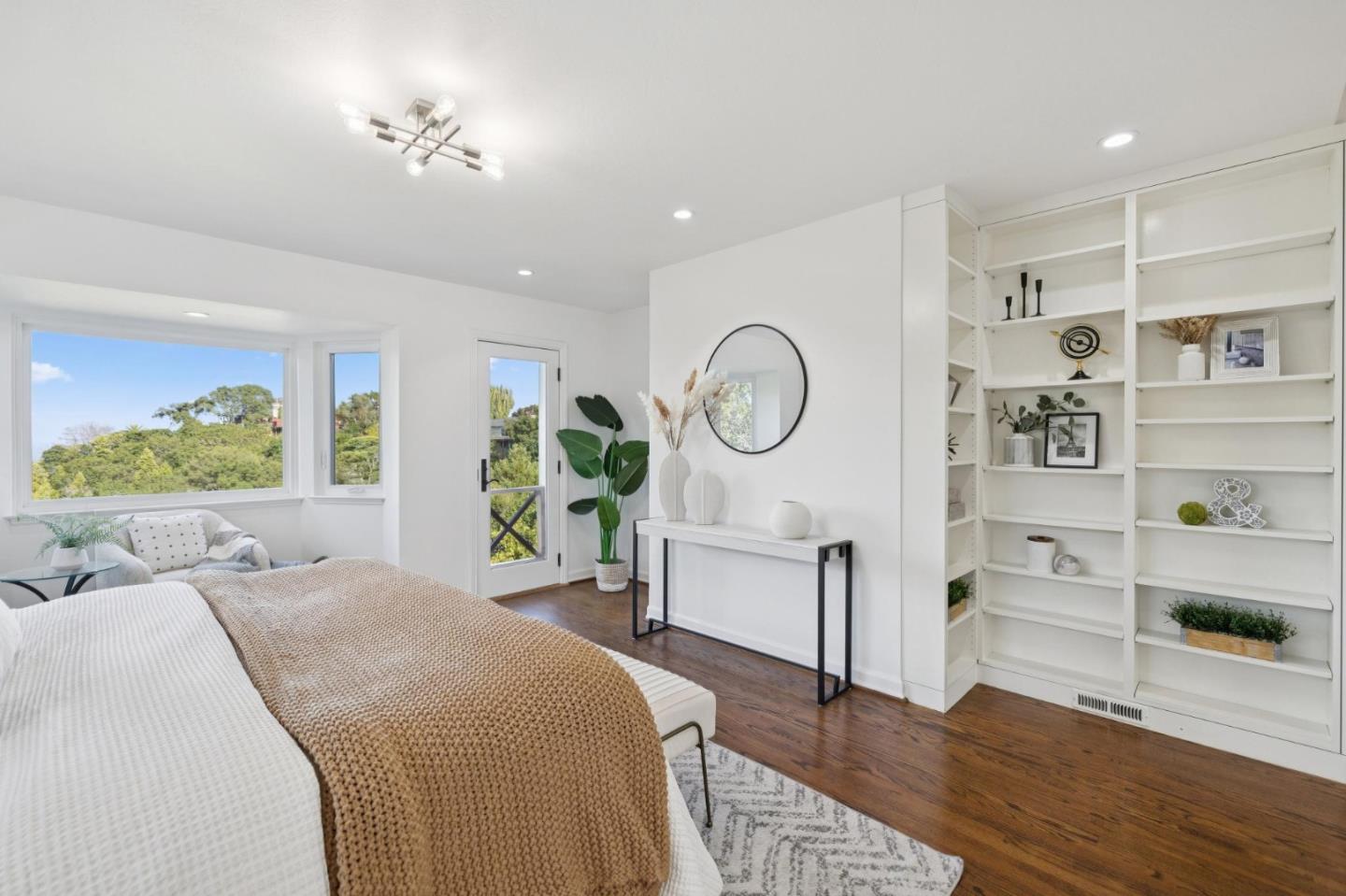 Detail Gallery Image 31 of 74 For 2684 Summit Dr, Burlingame,  CA 94010 - 4 Beds | 4 Baths