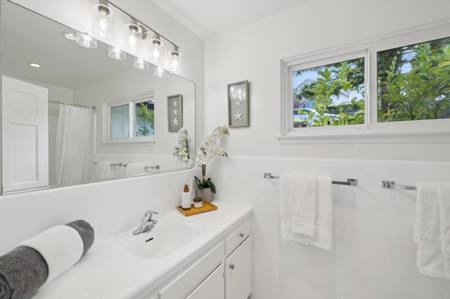 Detail Gallery Image 39 of 74 For 2684 Summit Dr, Burlingame,  CA 94010 - 4 Beds | 4 Baths