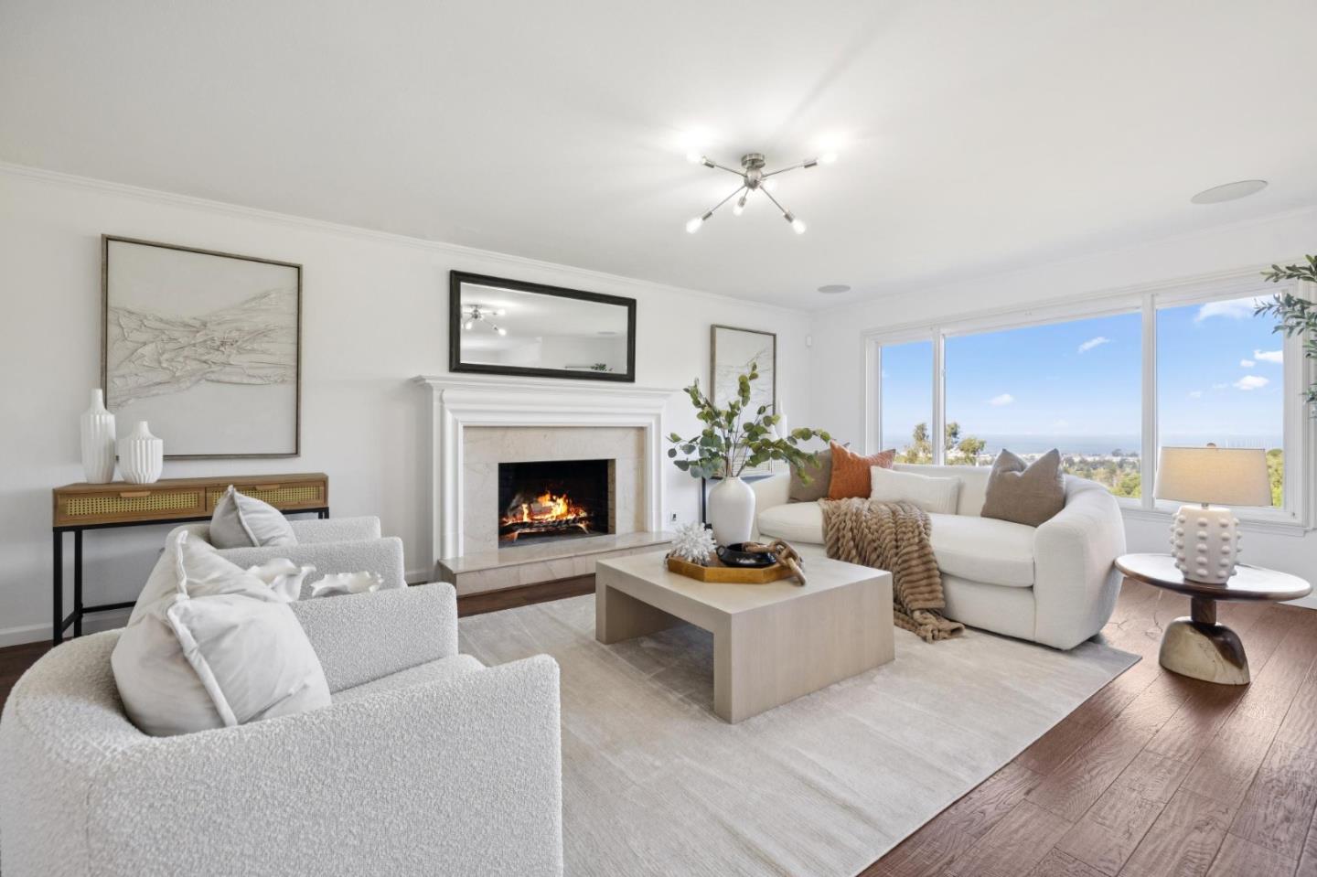 Detail Gallery Image 4 of 74 For 2684 Summit Dr, Burlingame,  CA 94010 - 4 Beds | 4 Baths