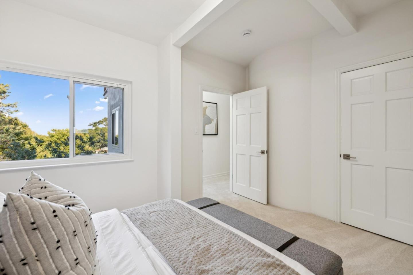 Detail Gallery Image 44 of 74 For 2684 Summit Dr, Burlingame,  CA 94010 - 4 Beds | 4 Baths