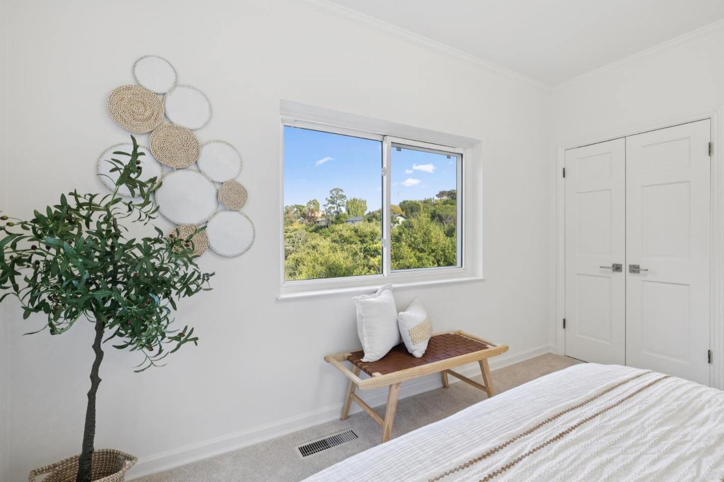 Detail Gallery Image 46 of 74 For 2684 Summit Dr, Burlingame,  CA 94010 - 4 Beds | 4 Baths