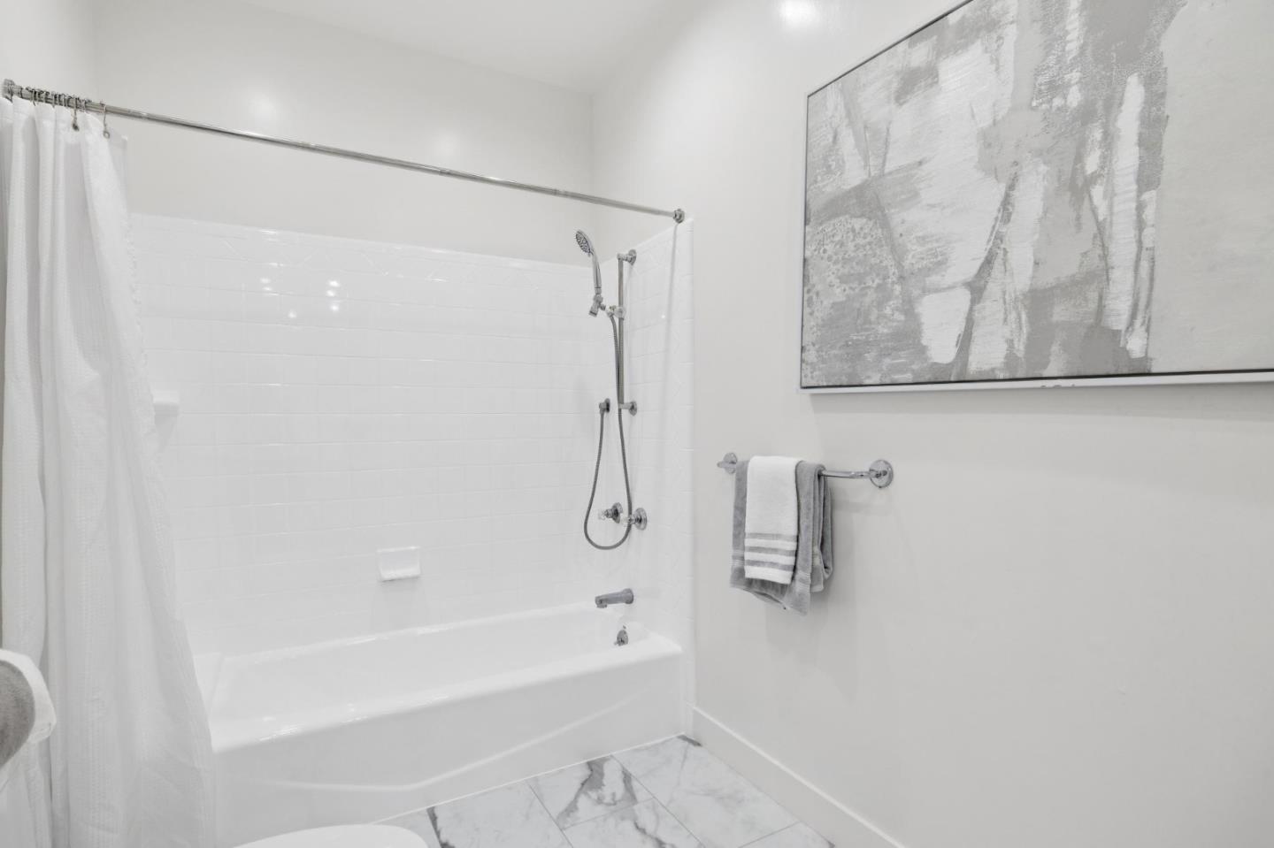 Detail Gallery Image 48 of 74 For 2684 Summit Dr, Burlingame,  CA 94010 - 4 Beds | 4 Baths