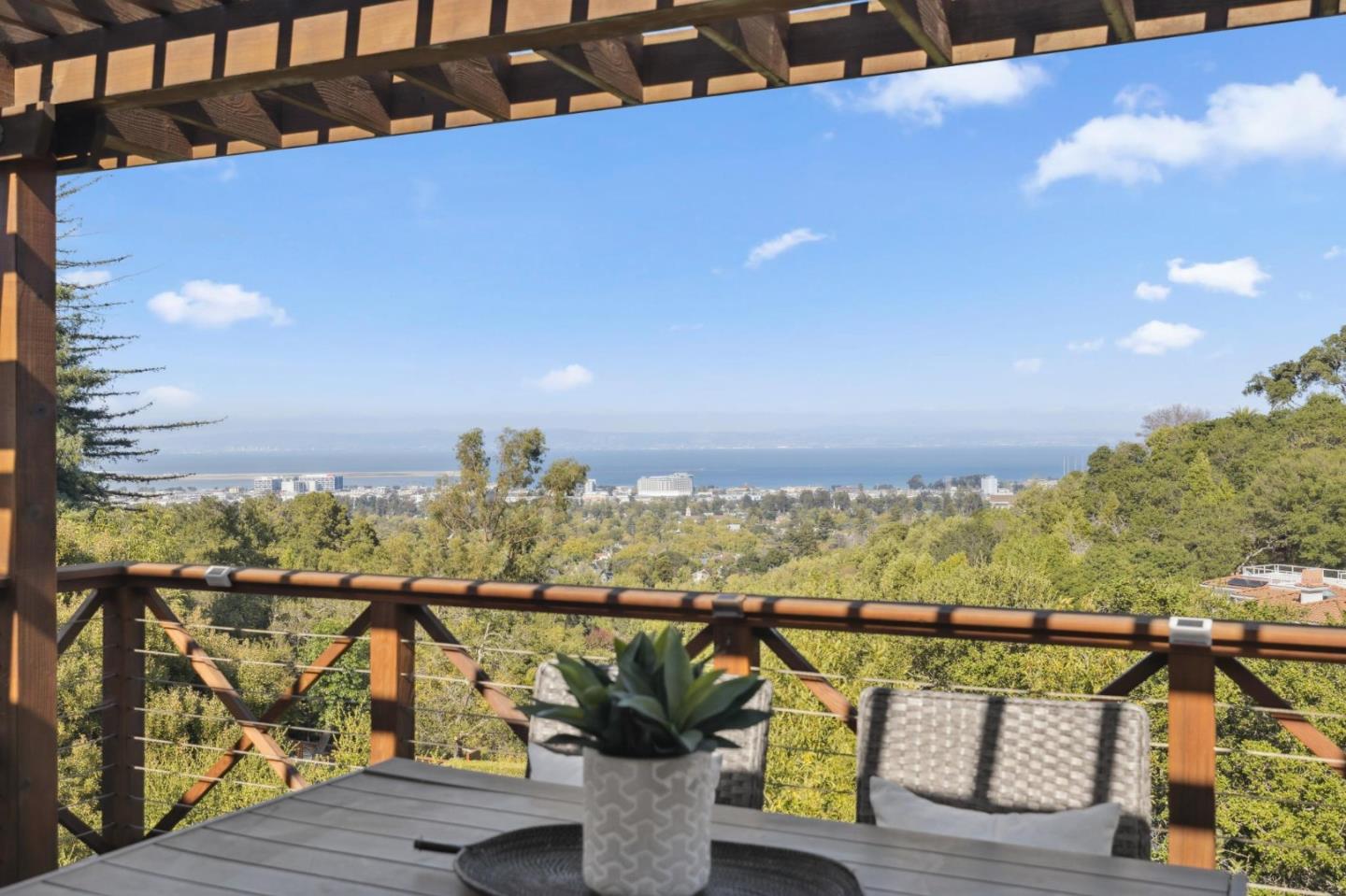 Detail Gallery Image 50 of 74 For 2684 Summit Dr, Burlingame,  CA 94010 - 4 Beds | 4 Baths