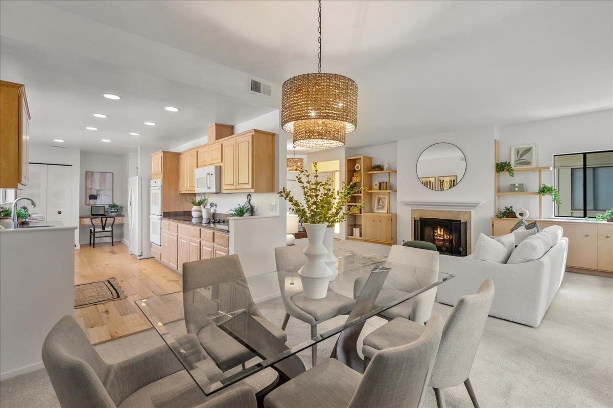 Detail Gallery Image 13 of 50 For 50 Horgan Ave #20,  Redwood City,  CA 94061 - 3 Beds | 2 Baths