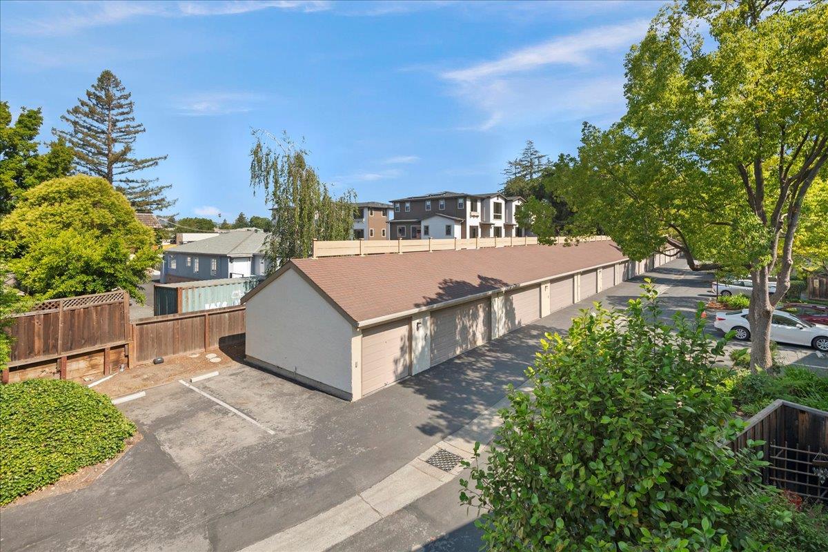 Detail Gallery Image 38 of 50 For 50 Horgan Ave #20,  Redwood City,  CA 94061 - 3 Beds | 2 Baths