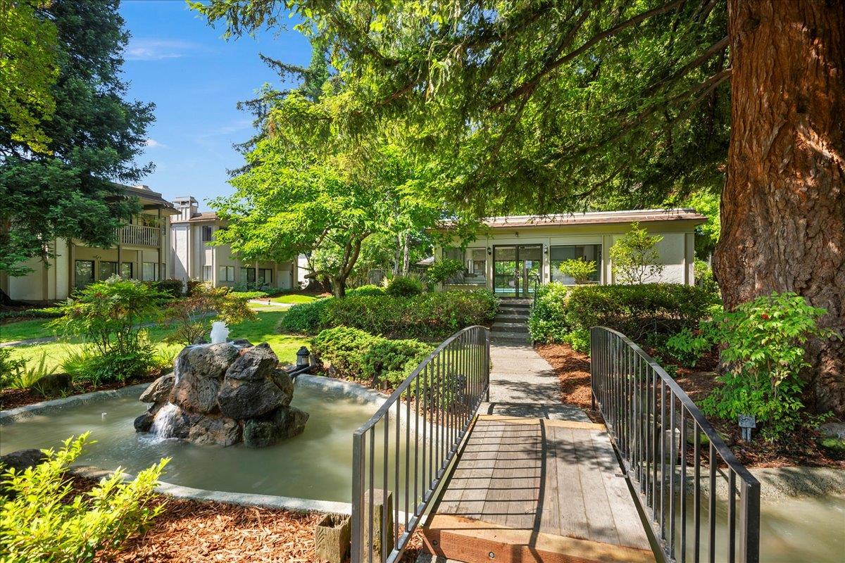 Detail Gallery Image 43 of 50 For 50 Horgan Ave #20,  Redwood City,  CA 94061 - 3 Beds | 2 Baths