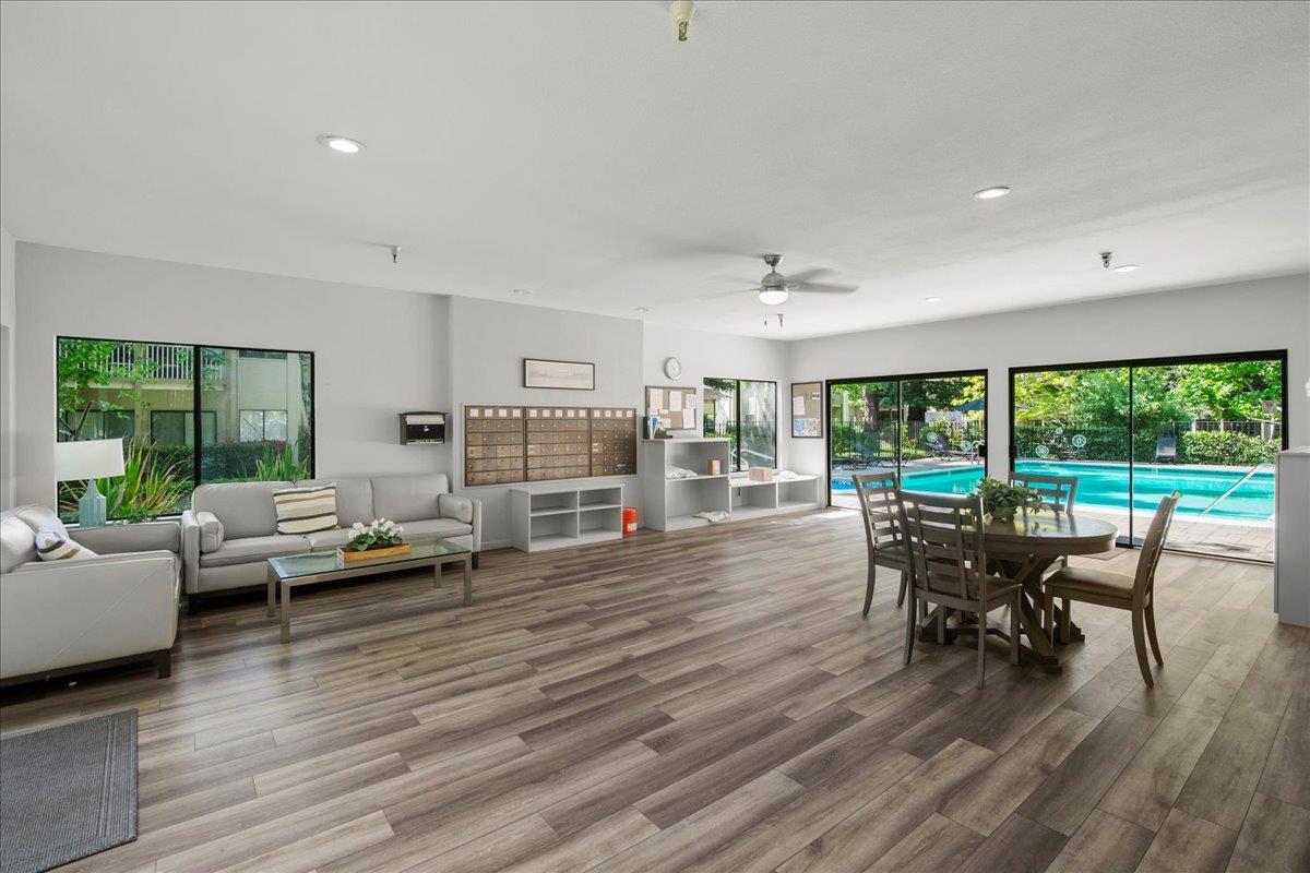 Detail Gallery Image 46 of 50 For 50 Horgan Ave #20,  Redwood City,  CA 94061 - 3 Beds | 2 Baths