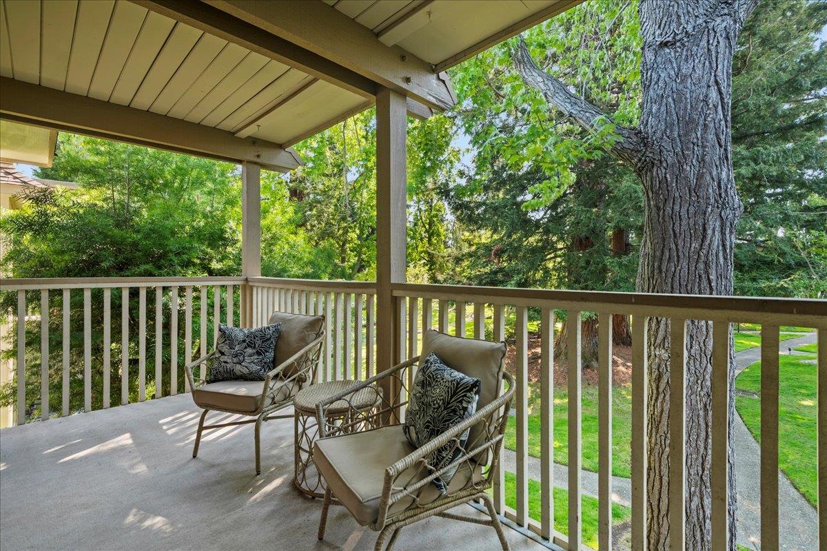 Detail Gallery Image 8 of 50 For 50 Horgan Ave #20,  Redwood City,  CA 94061 - 3 Beds | 2 Baths