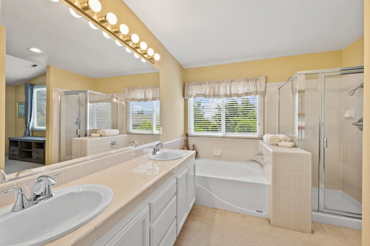 Detail Gallery Image 23 of 50 For 1660 Mimosa St, Hollister,  CA 95023 - 4 Beds | 3 Baths
