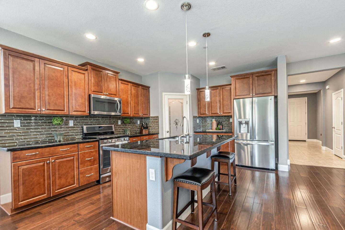 Detail Gallery Image 16 of 76 For 1798 Rosemary Dr, Gilroy,  CA 95020 - 3 Beds | 2 Baths