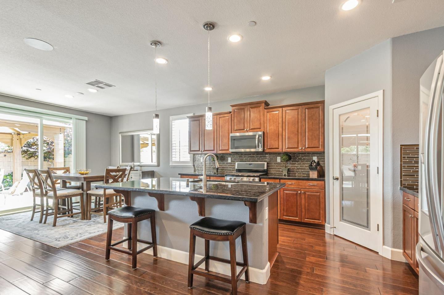 Detail Gallery Image 17 of 76 For 1798 Rosemary Dr, Gilroy,  CA 95020 - 3 Beds | 2 Baths