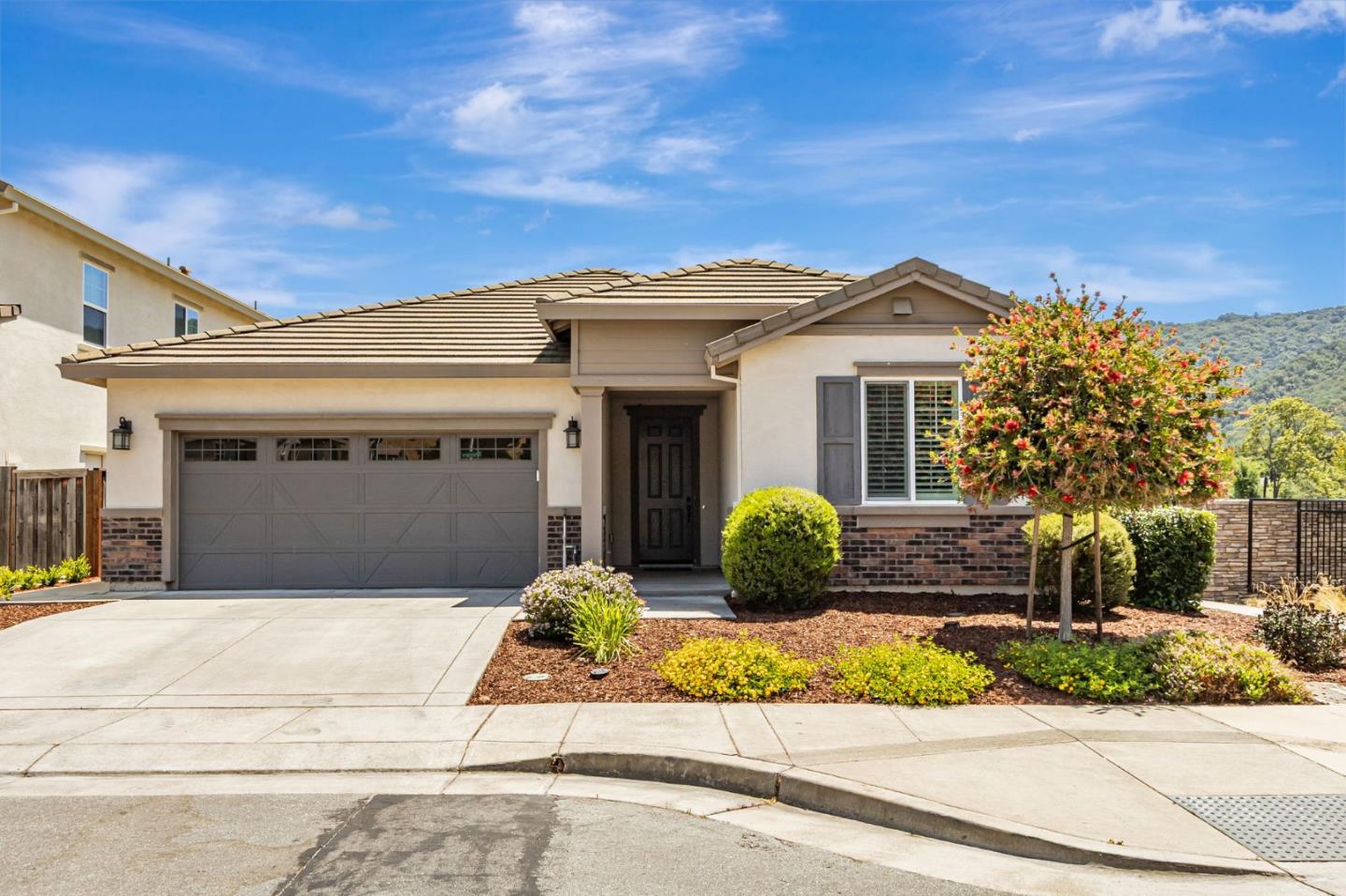 Detail Gallery Image 4 of 76 For 1798 Rosemary Dr, Gilroy,  CA 95020 - 3 Beds | 2 Baths