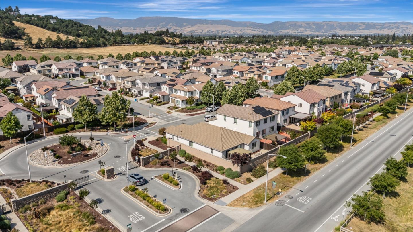 Detail Gallery Image 63 of 76 For 1798 Rosemary Dr, Gilroy,  CA 95020 - 3 Beds | 2 Baths