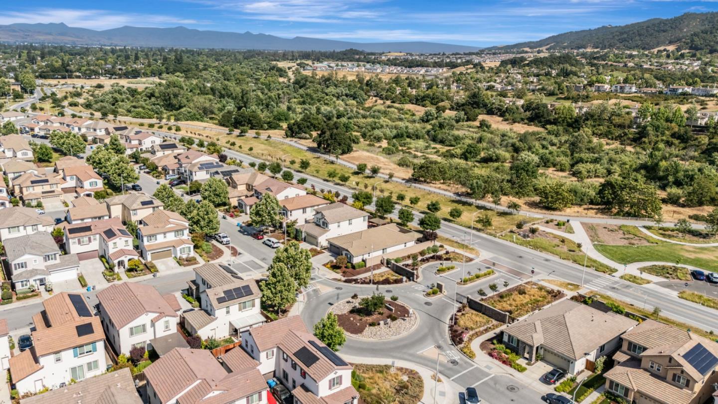 Detail Gallery Image 69 of 76 For 1798 Rosemary Dr, Gilroy,  CA 95020 - 3 Beds | 2 Baths