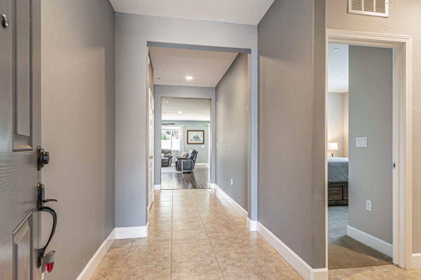 Detail Gallery Image 7 of 76 For 1798 Rosemary Dr, Gilroy,  CA 95020 - 3 Beds | 2 Baths