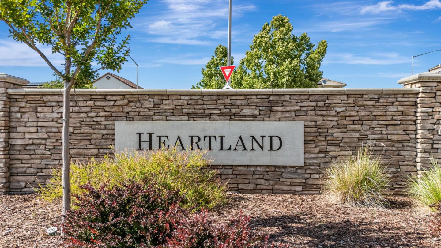 Detail Gallery Image 70 of 76 For 1798 Rosemary Dr, Gilroy,  CA 95020 - 3 Beds | 2 Baths