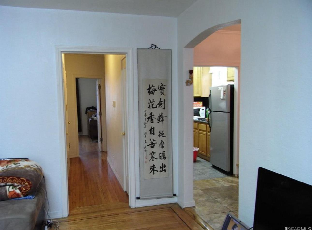 Detail Gallery Image 3 of 9 For 1122 Gilman Ave, San Francisco,  CA 94124 - 4 Beds | 2 Baths