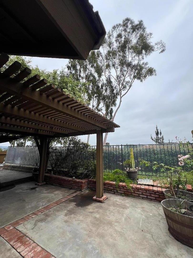Detail Gallery Image 10 of 18 For 1137 Brewley Ln, Vista,  CA 92081 - 3 Beds | 2 Baths