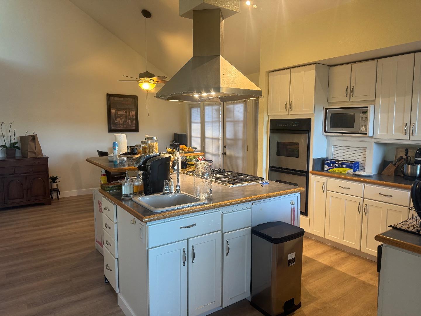 Detail Gallery Image 17 of 18 For 1137 Brewley Ln, Vista,  CA 92081 - 3 Beds | 2 Baths