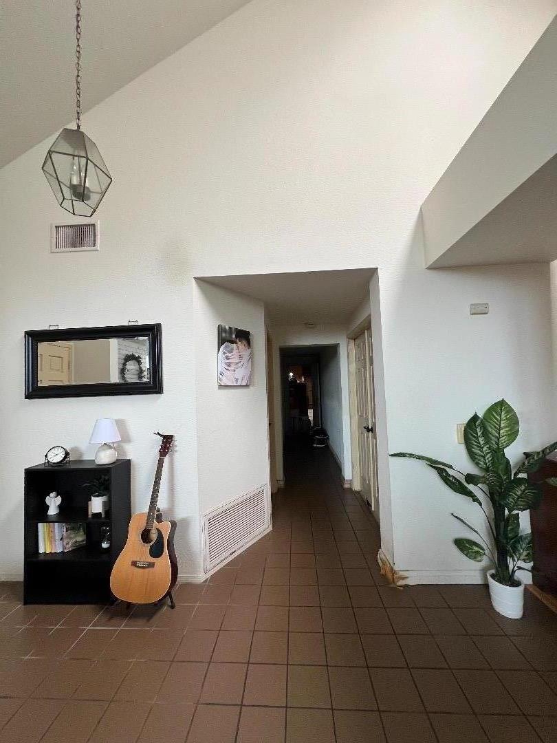 Detail Gallery Image 4 of 18 For 1137 Brewley Ln, Vista,  CA 92081 - 3 Beds | 2 Baths