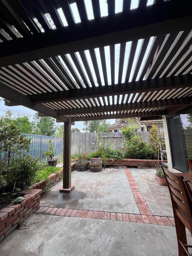 Detail Gallery Image 9 of 18 For 1137 Brewley Ln, Vista,  CA 92081 - 3 Beds | 2 Baths