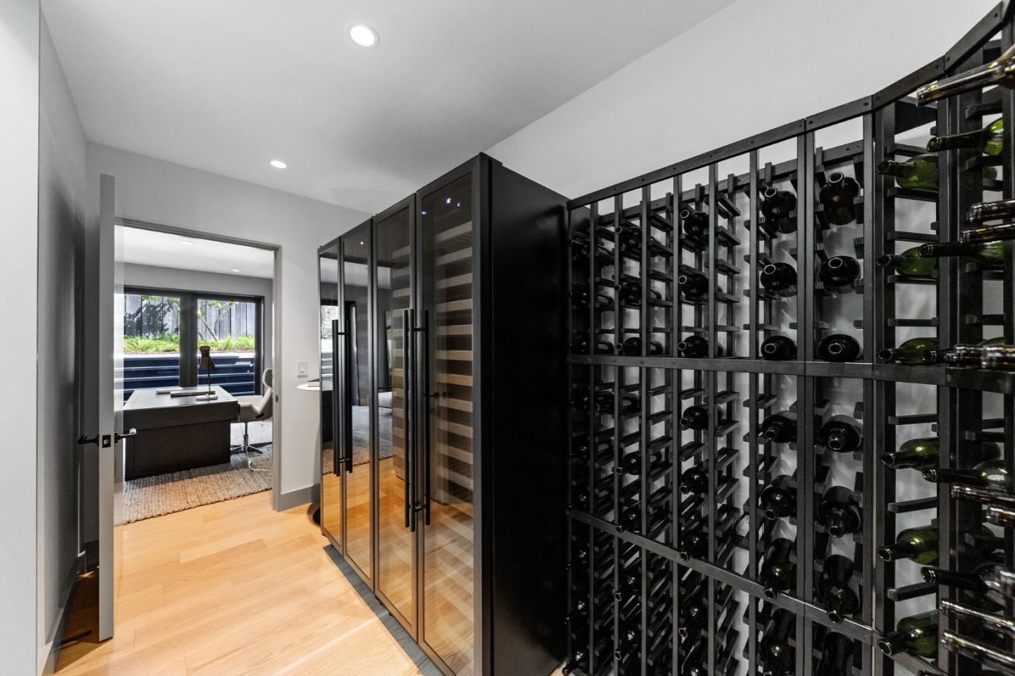 Detail Gallery Image 108 of 125 For 695 Fairway Cir, Hillsborough,  CA 94010 - 5 Beds | 5/1 Baths