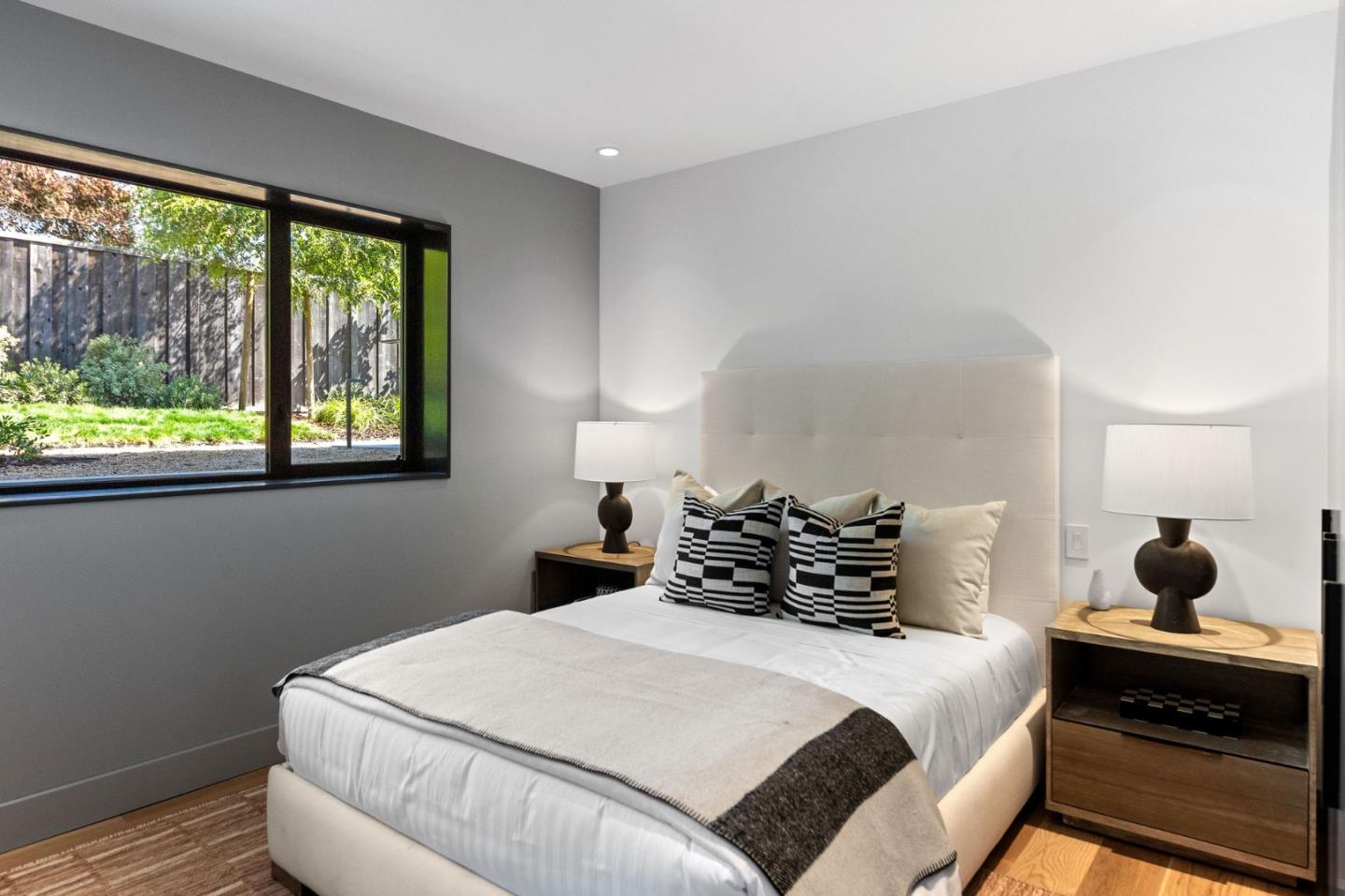 Detail Gallery Image 116 of 125 For 695 Fairway Cir, Hillsborough,  CA 94010 - 5 Beds | 5/1 Baths