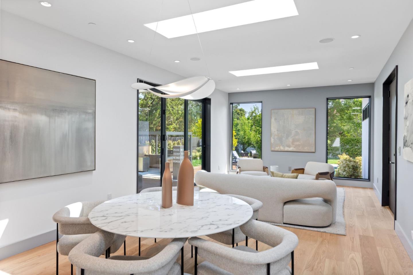 Detail Gallery Image 57 of 125 For 695 Fairway Cir, Hillsborough,  CA 94010 - 5 Beds | 5/1 Baths