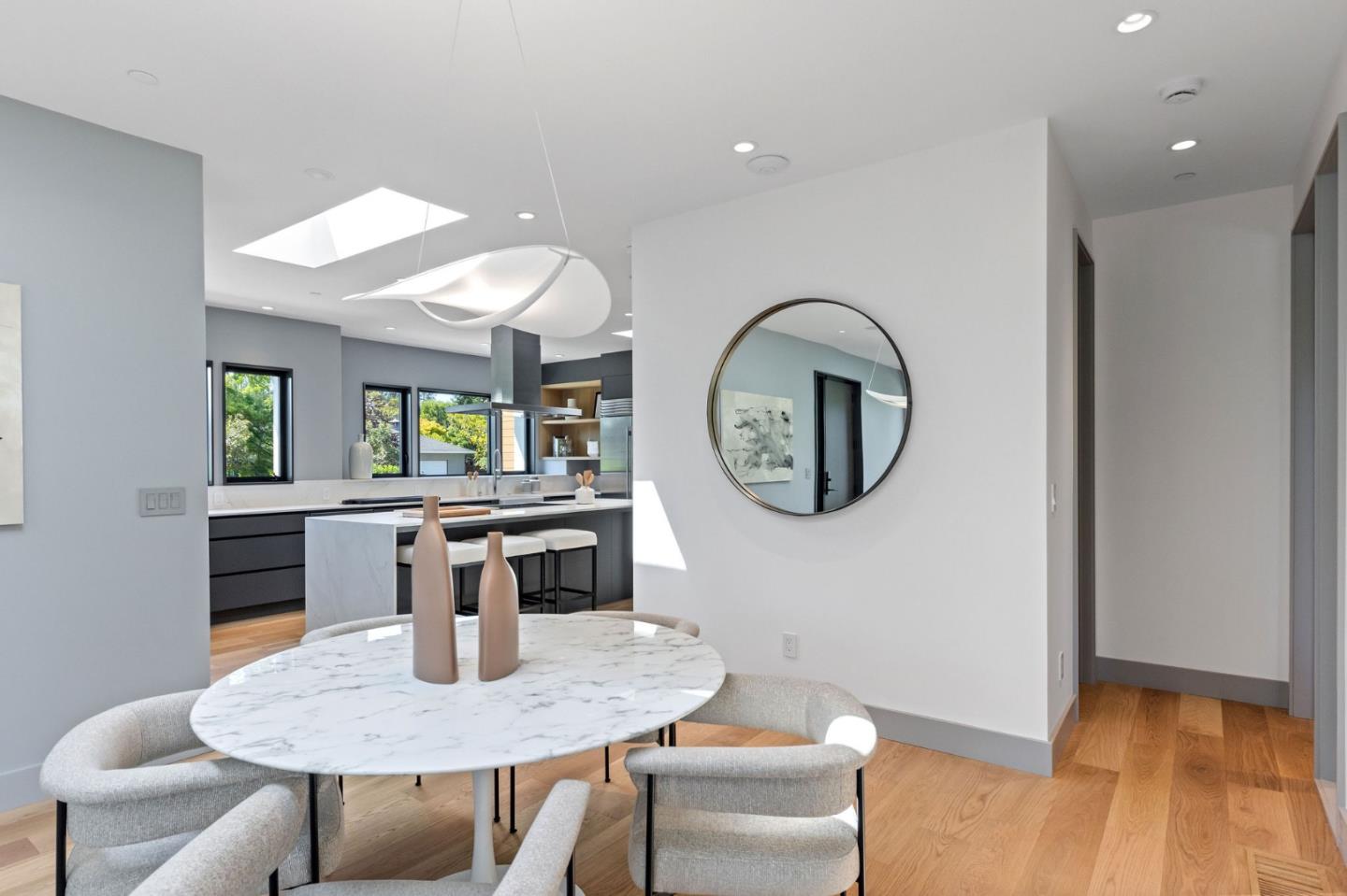 Detail Gallery Image 59 of 125 For 695 Fairway Cir, Hillsborough,  CA 94010 - 5 Beds | 5/1 Baths