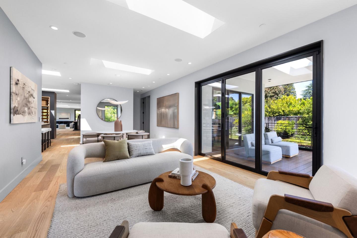 Detail Gallery Image 60 of 125 For 695 Fairway Cir, Hillsborough,  CA 94010 - 5 Beds | 5/1 Baths