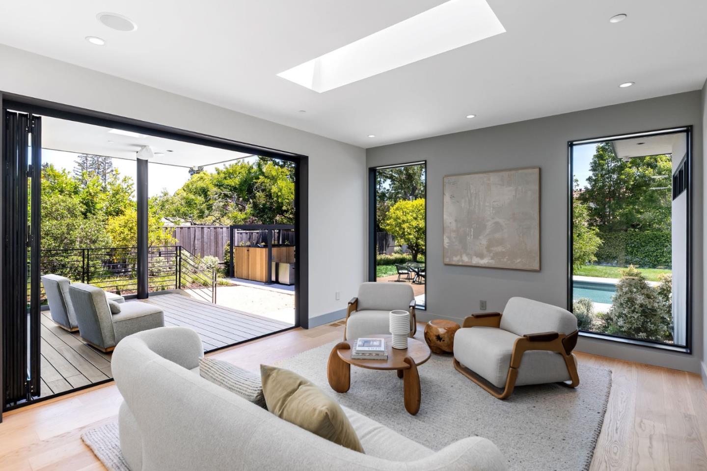 Detail Gallery Image 64 of 125 For 695 Fairway Cir, Hillsborough,  CA 94010 - 5 Beds | 5/1 Baths