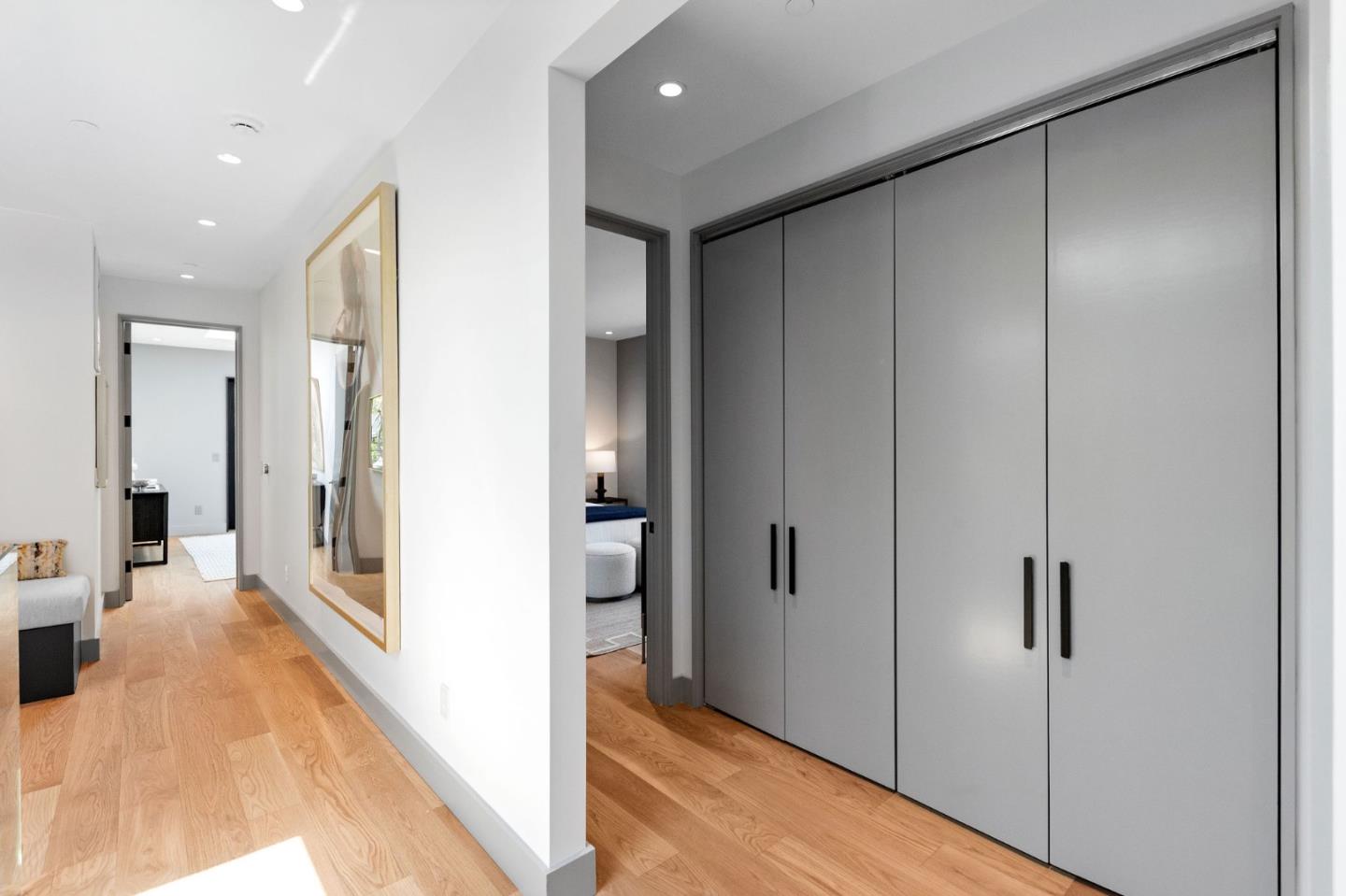 Detail Gallery Image 74 of 125 For 695 Fairway Cir, Hillsborough,  CA 94010 - 5 Beds | 5/1 Baths