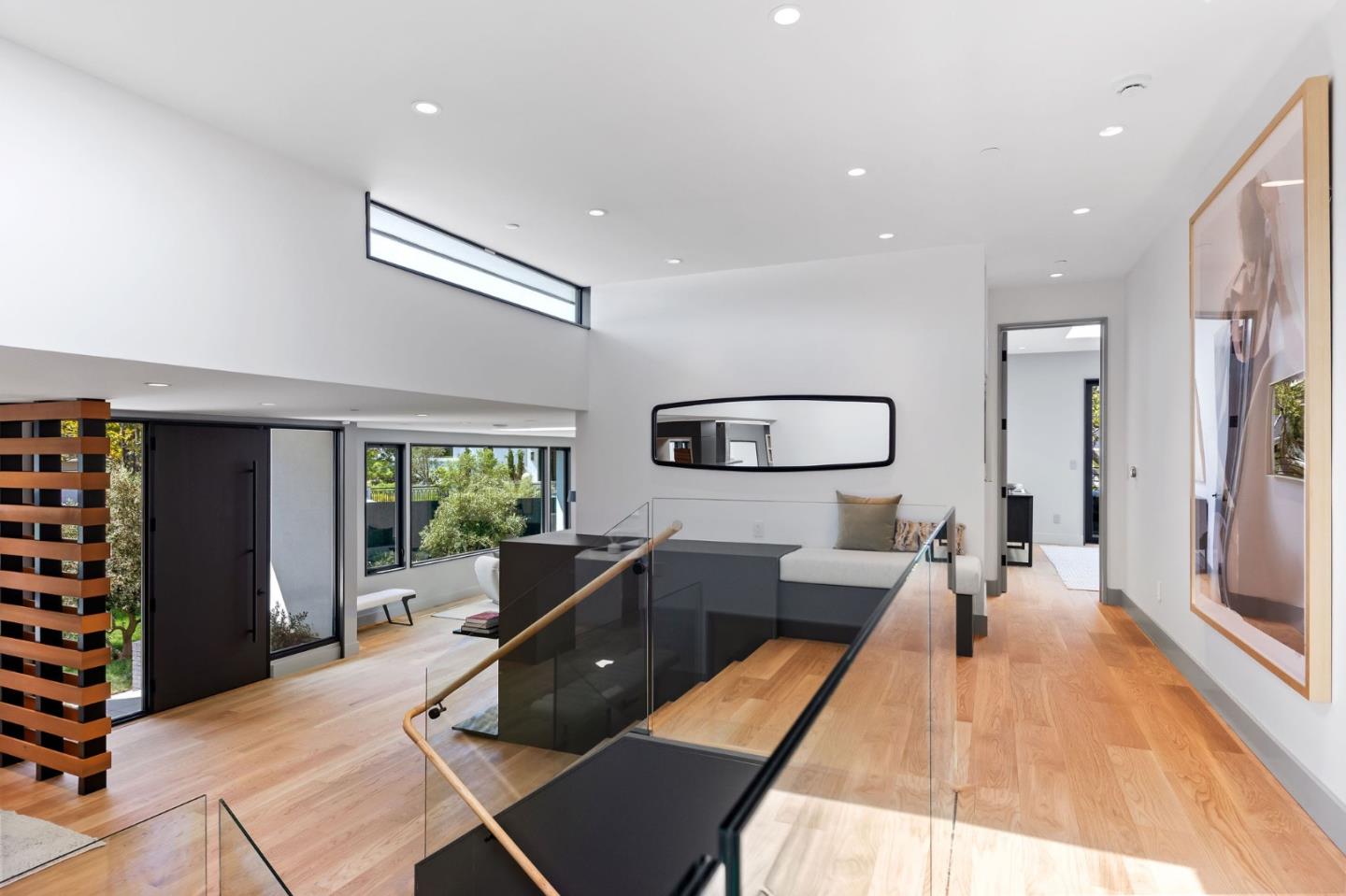 Detail Gallery Image 75 of 125 For 695 Fairway Cir, Hillsborough,  CA 94010 - 5 Beds | 5/1 Baths