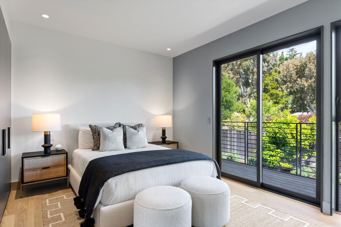 Detail Gallery Image 89 of 125 For 695 Fairway Cir, Hillsborough,  CA 94010 - 5 Beds | 5/1 Baths