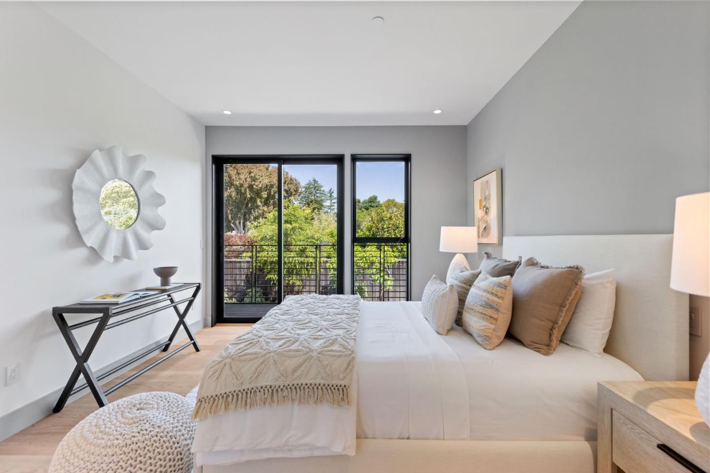 Detail Gallery Image 95 of 125 For 695 Fairway Cir, Hillsborough,  CA 94010 - 5 Beds | 5/1 Baths