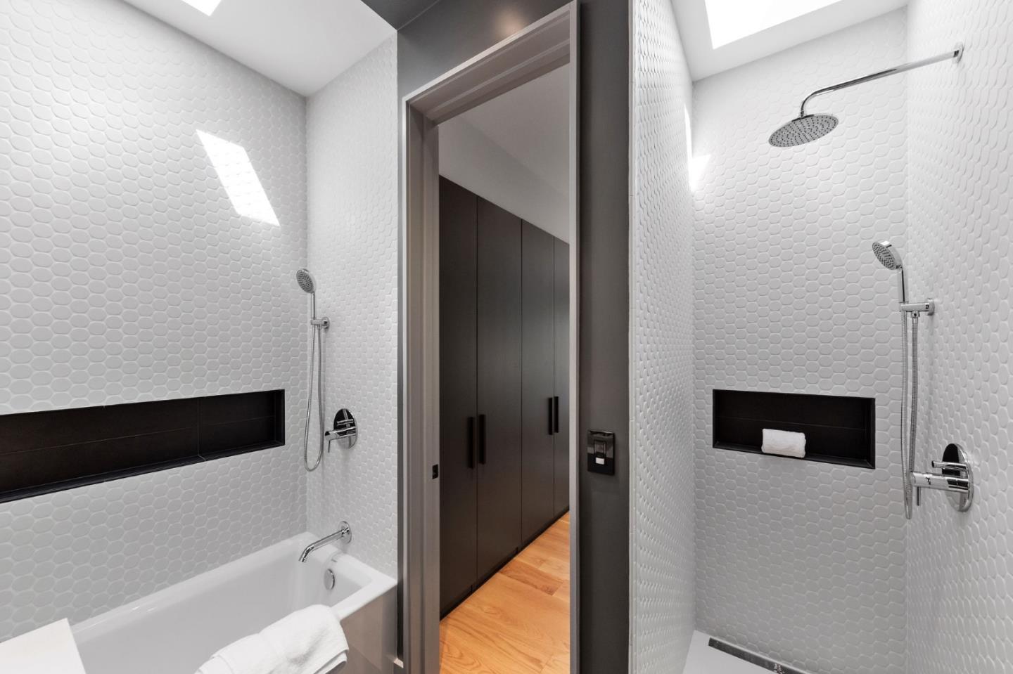 Detail Gallery Image 98 of 125 For 695 Fairway Cir, Hillsborough,  CA 94010 - 5 Beds | 5/1 Baths