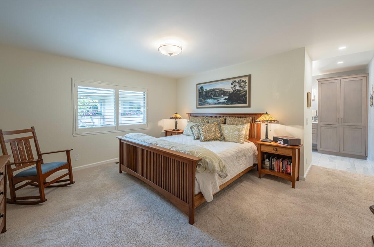 Detail Gallery Image 18 of 36 For 60 Skyline Crest Dr, Monterey,  CA 93940 - 3 Beds | 3 Baths