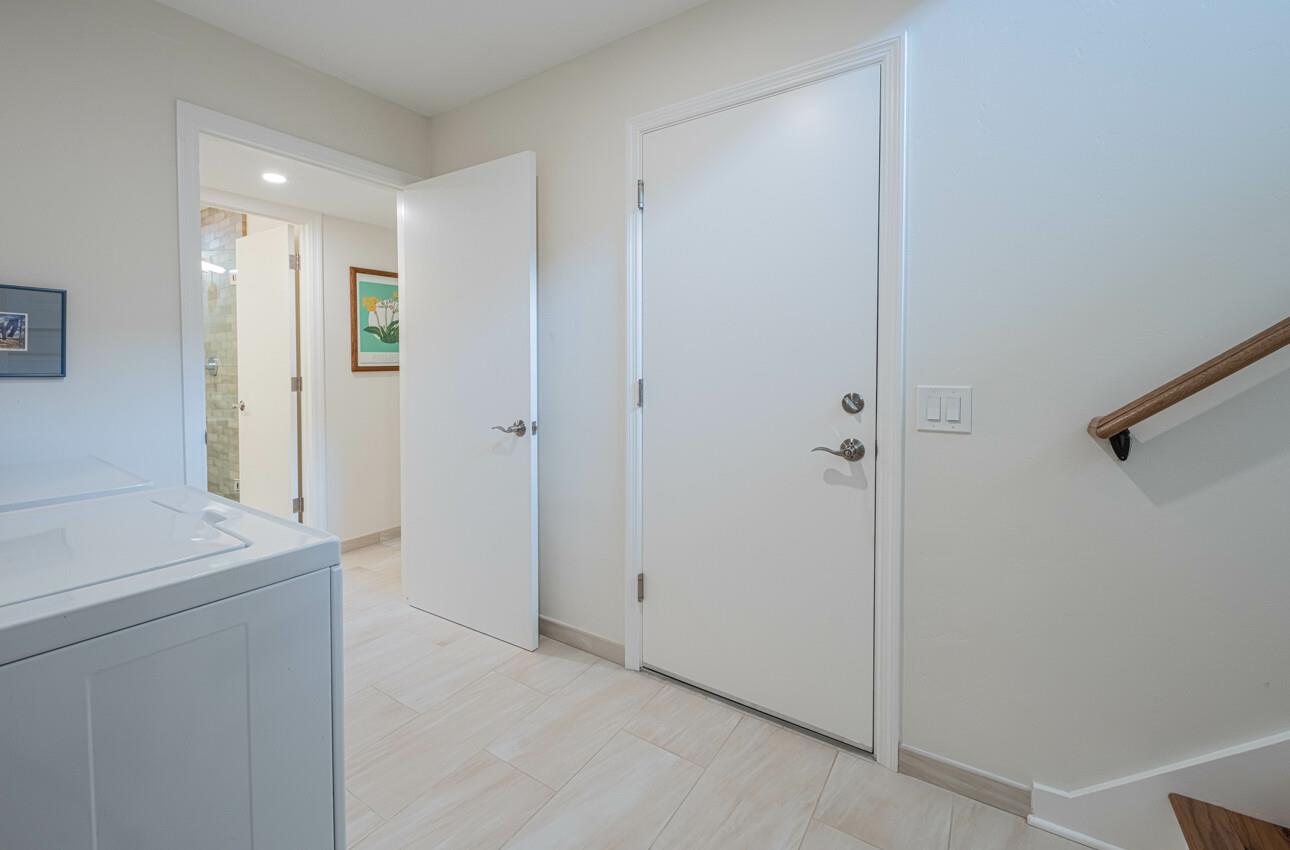 Detail Gallery Image 28 of 36 For 60 Skyline Crest Dr, Monterey,  CA 93940 - 3 Beds | 3 Baths