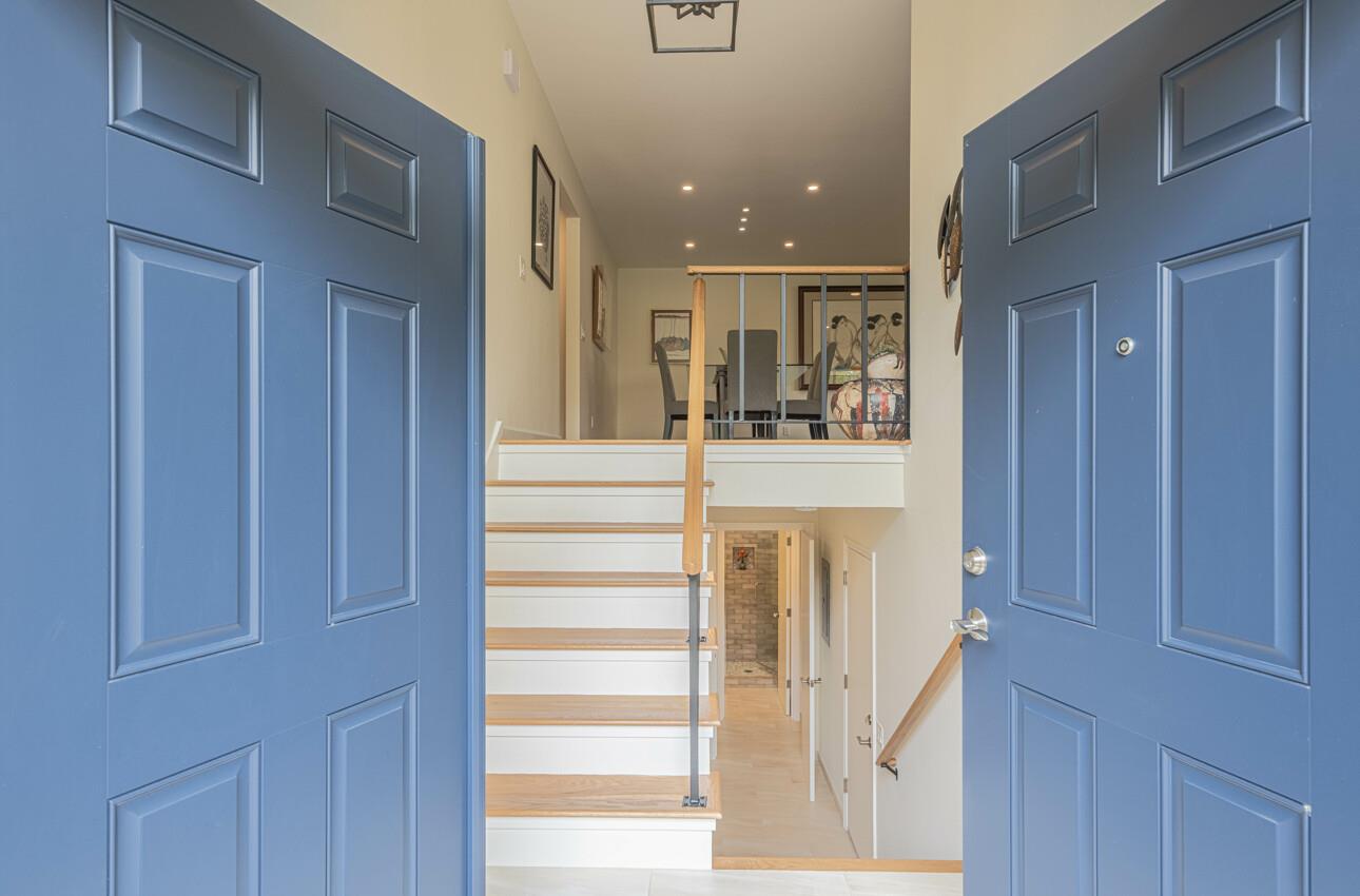 Detail Gallery Image 3 of 36 For 60 Skyline Crest Dr, Monterey,  CA 93940 - 3 Beds | 3 Baths