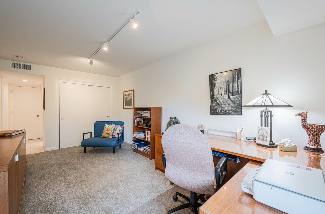 Detail Gallery Image 32 of 36 For 60 Skyline Crest Dr, Monterey,  CA 93940 - 3 Beds | 3 Baths