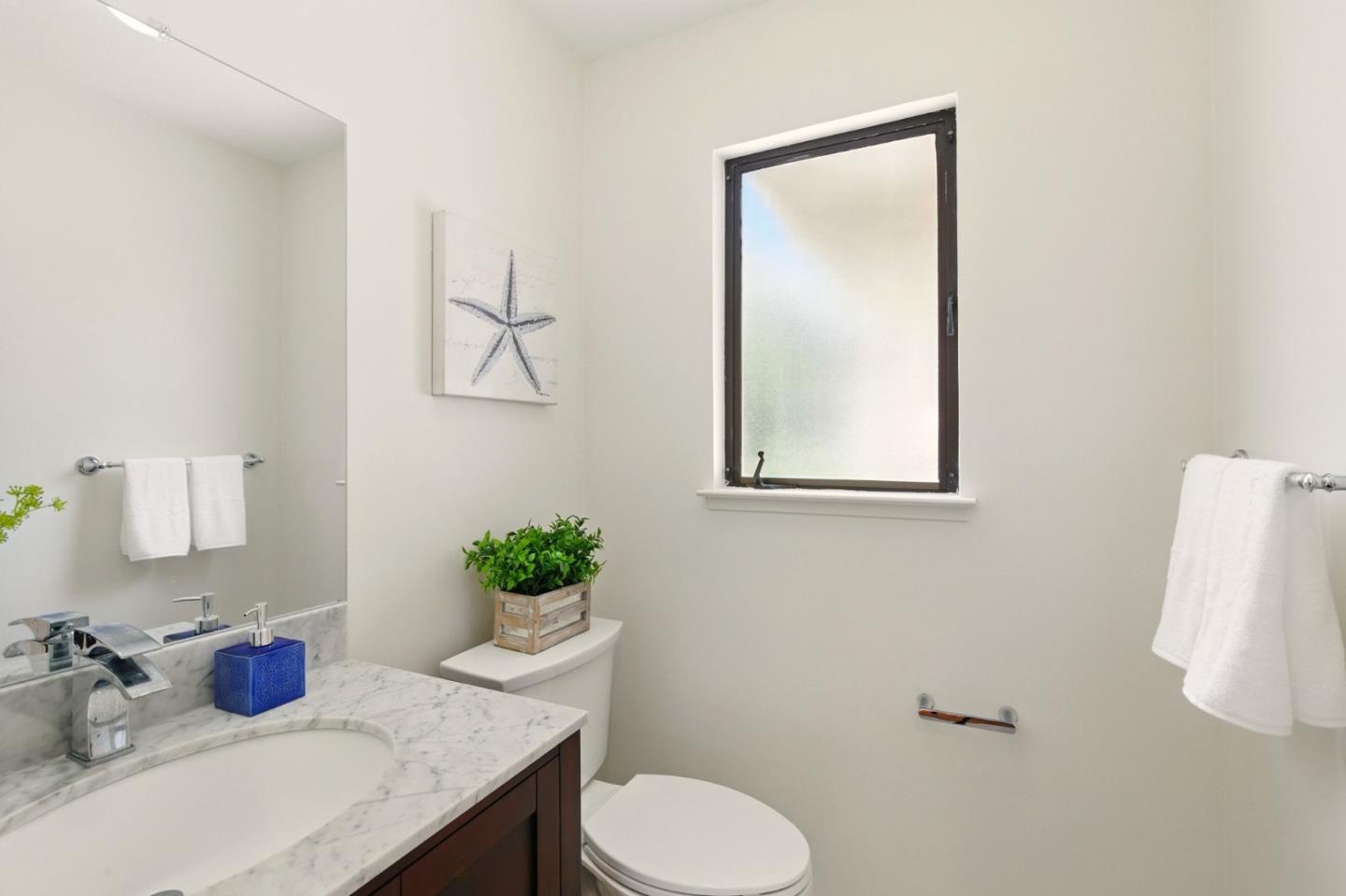 Detail Gallery Image 17 of 23 For 20310 Pacifica Dr, Cupertino,  CA 95014 - 3 Beds | 2/1 Baths