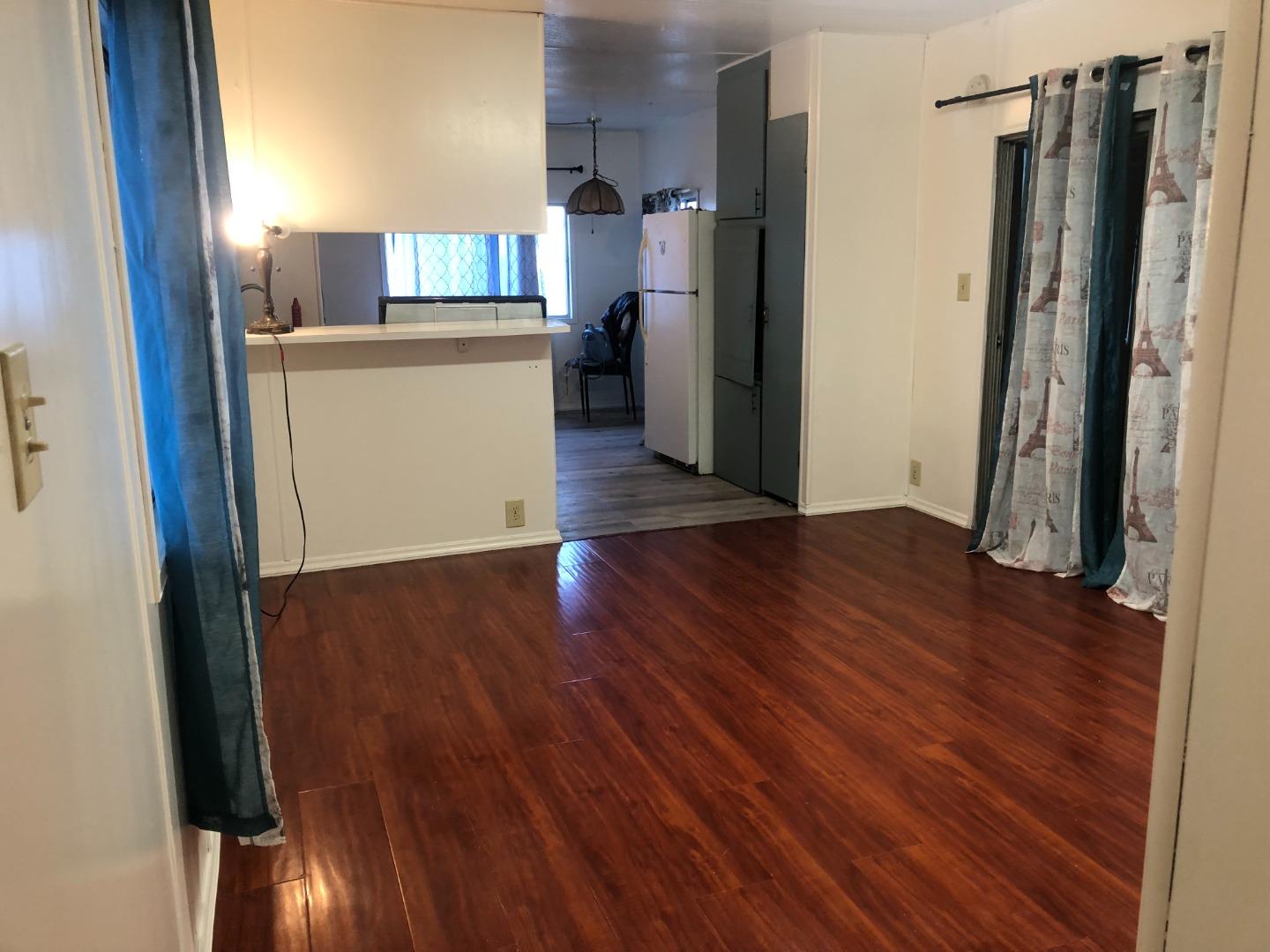 Detail Gallery Image 3 of 8 For 200 Ford Rd #126,  San Jose,  CA 95138 - 2 Beds | 1 Baths