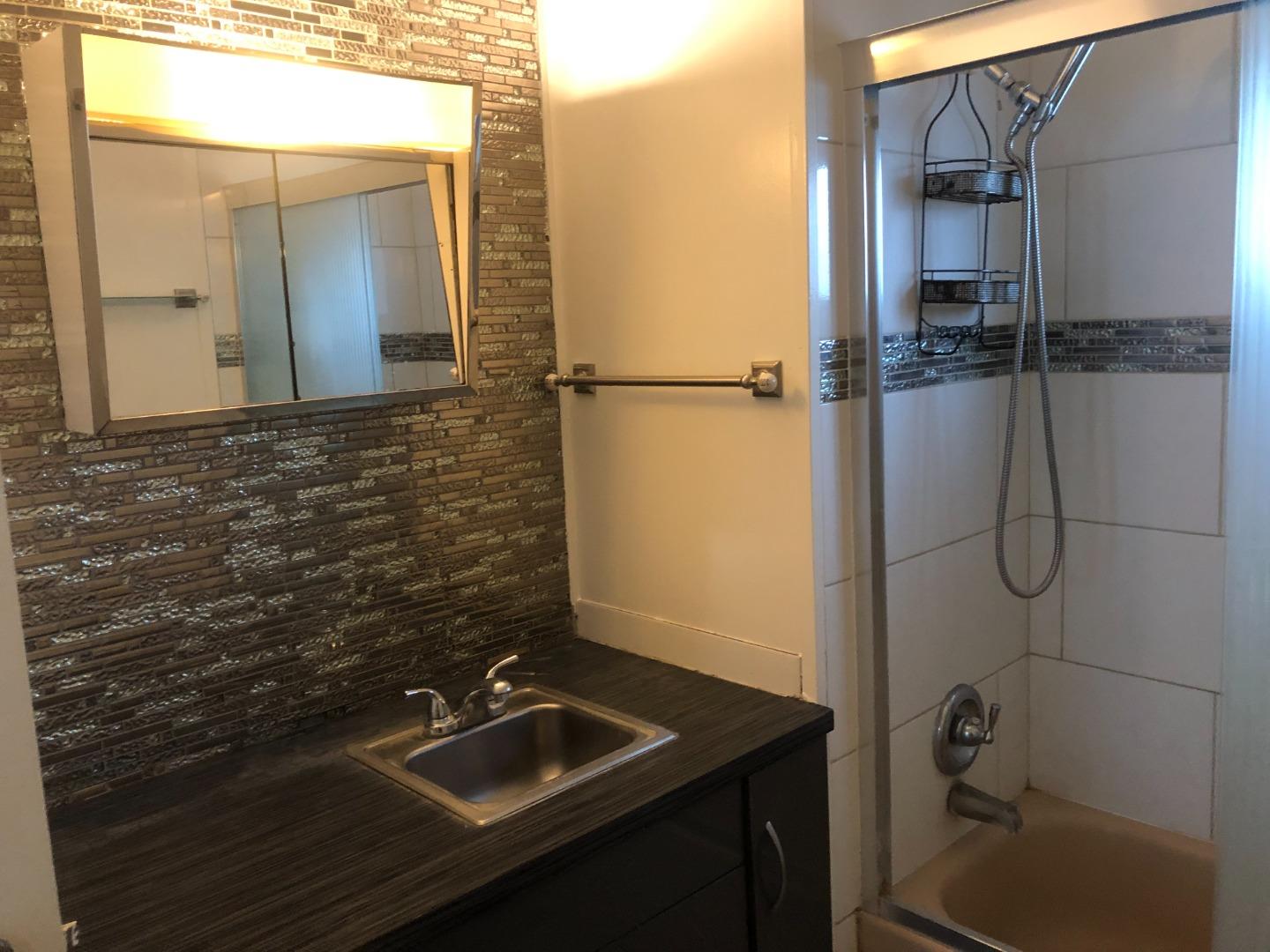 Detail Gallery Image 6 of 8 For 200 Ford Rd #126,  San Jose,  CA 95138 - 2 Beds | 1 Baths