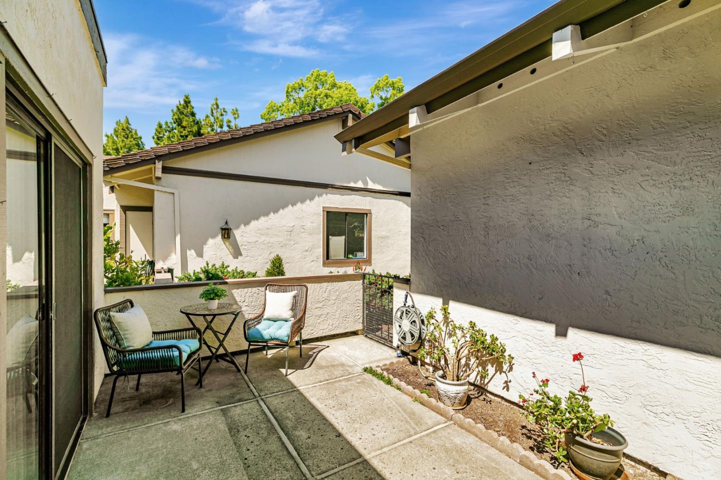 Detail Gallery Image 12 of 39 For 6200 Gerdts Dr, San Jose,  CA 95135 - 2 Beds | 2 Baths
