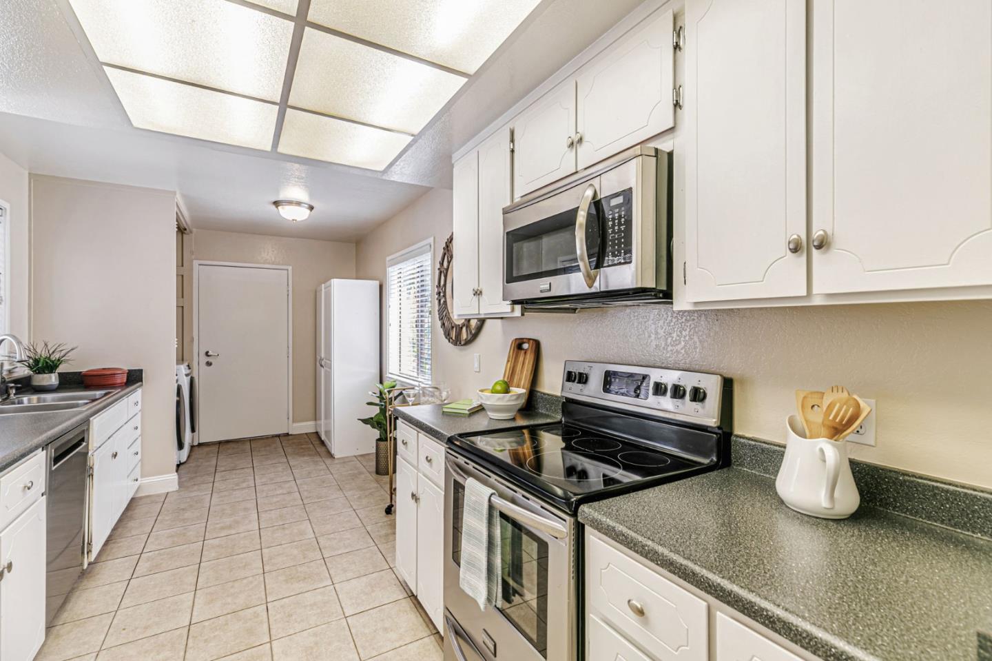 Detail Gallery Image 20 of 39 For 6200 Gerdts Dr, San Jose,  CA 95135 - 2 Beds | 2 Baths