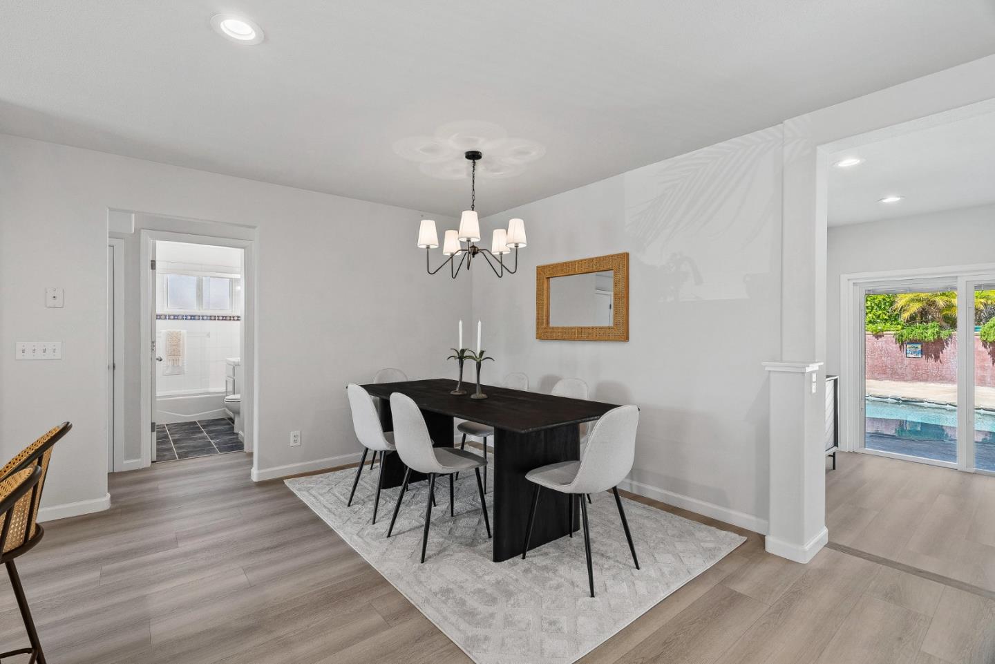 Detail Gallery Image 10 of 55 For 200 Cortez St, Capitola,  CA 95010 - 5 Beds | 4 Baths