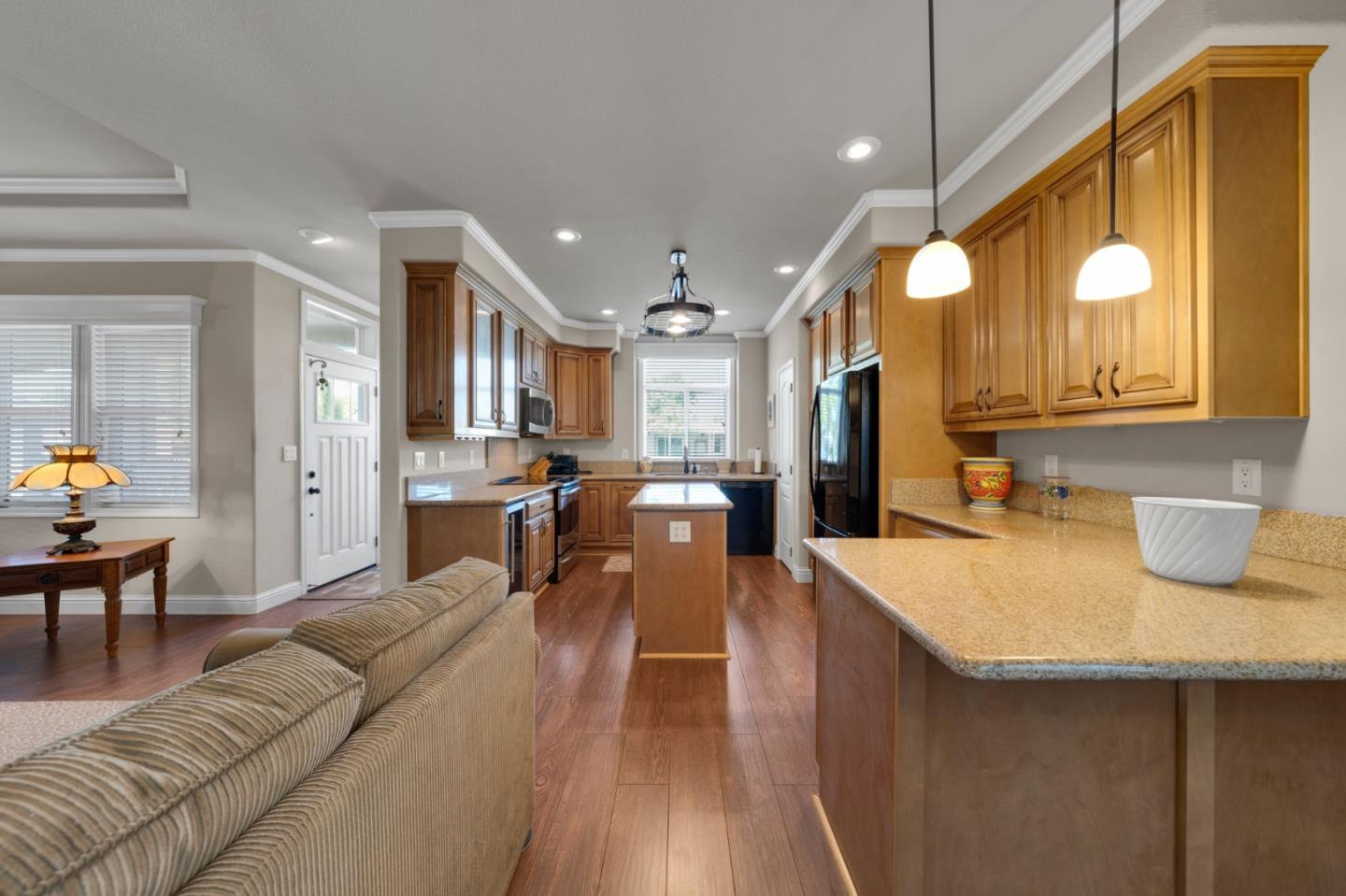 Detail Gallery Image 17 of 50 For 145 Quail Hollow Dr #145,  San Jose,  CA 95128 - 3 Beds | 2 Baths