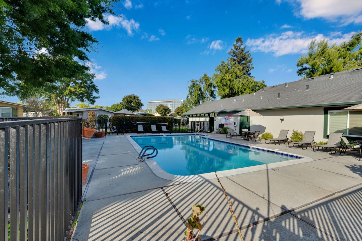 Detail Gallery Image 48 of 50 For 145 Quail Hollow Dr #145,  San Jose,  CA 95128 - 3 Beds | 2 Baths