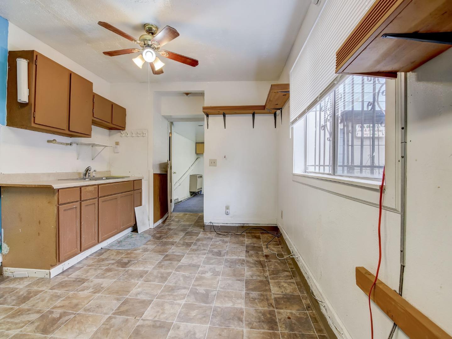 1164 Ocean Avenue, Oakland, CA, 94608