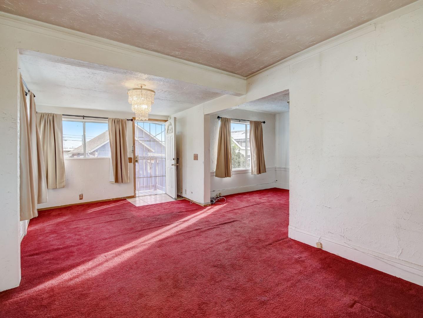 1164 Ocean Avenue, Oakland, CA, 94608